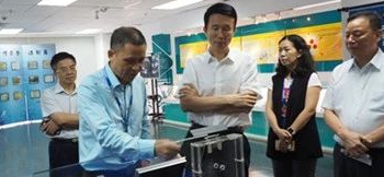 政協(xié)主席劉悅倫視察安凱微電子